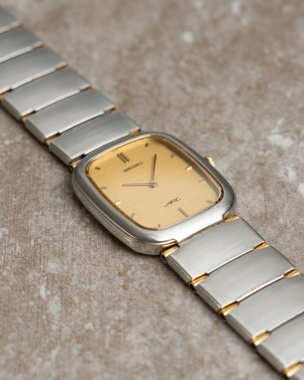 Seiko Arc Oval