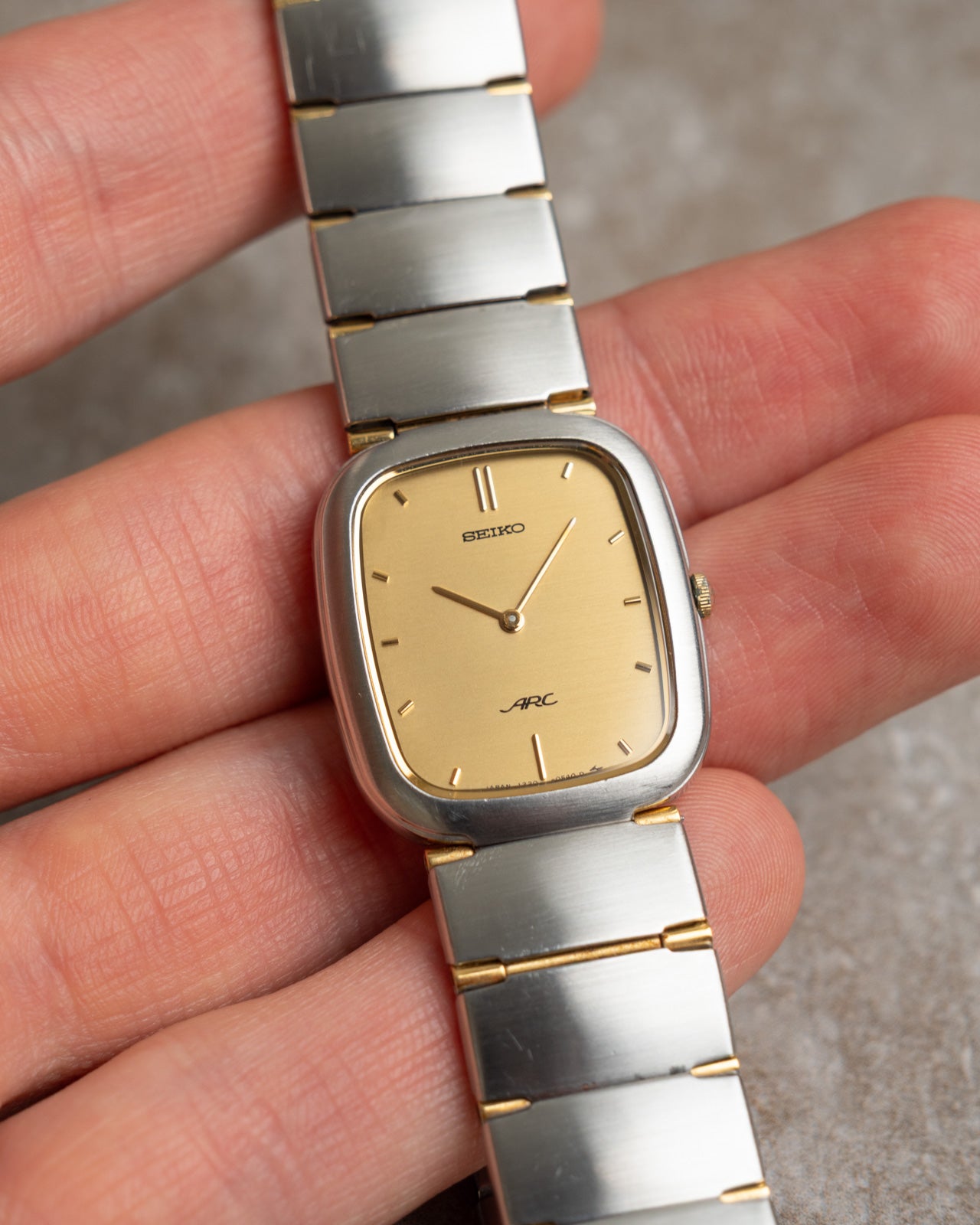 Seiko Arc Oval