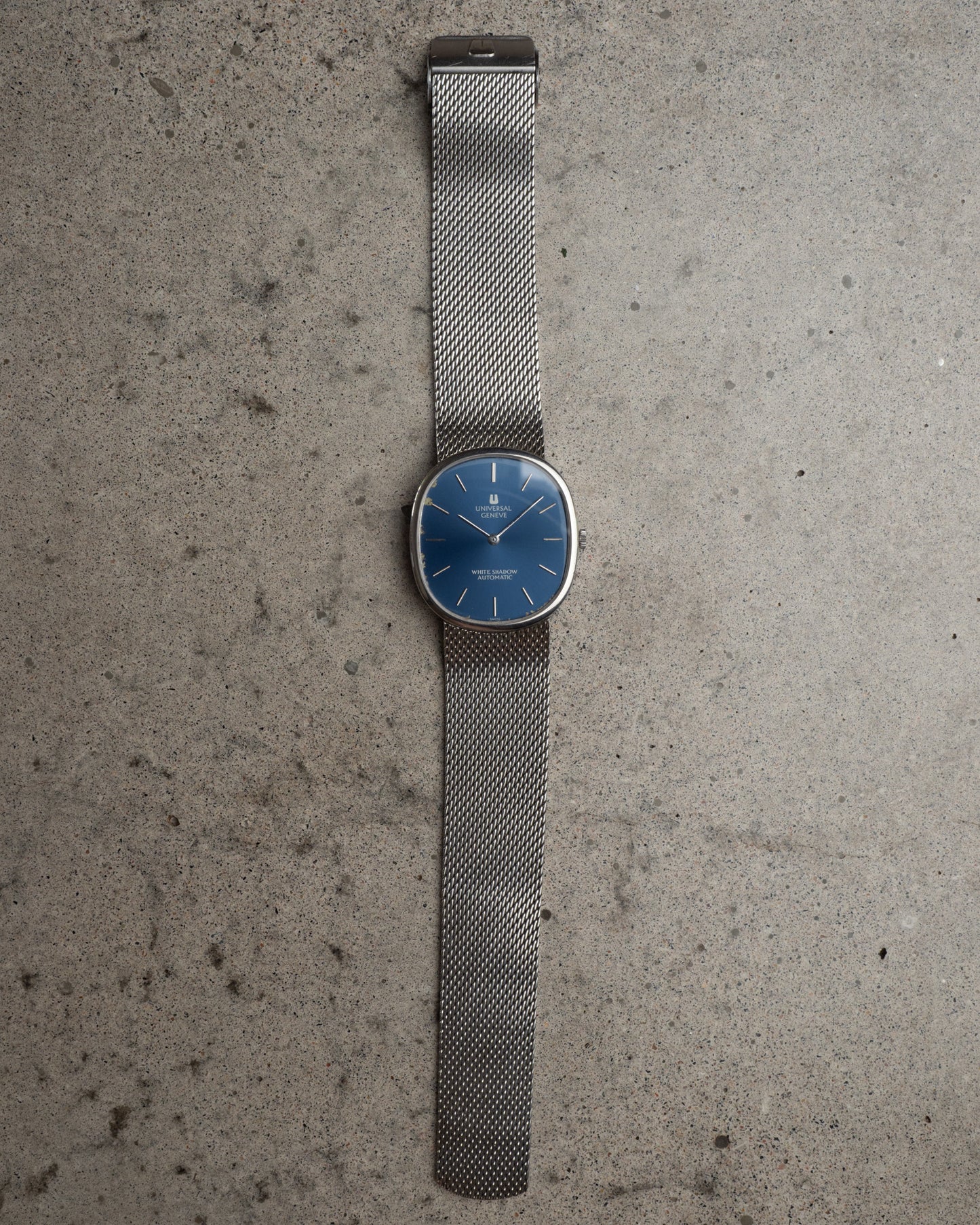 Universal Geneve White Shadow Ellipse