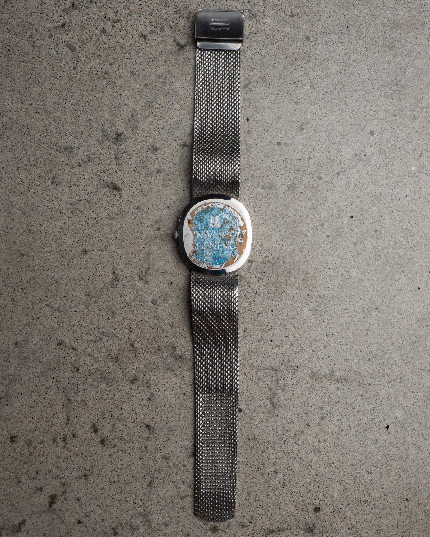 Universal Geneve White Shadow Ellipse