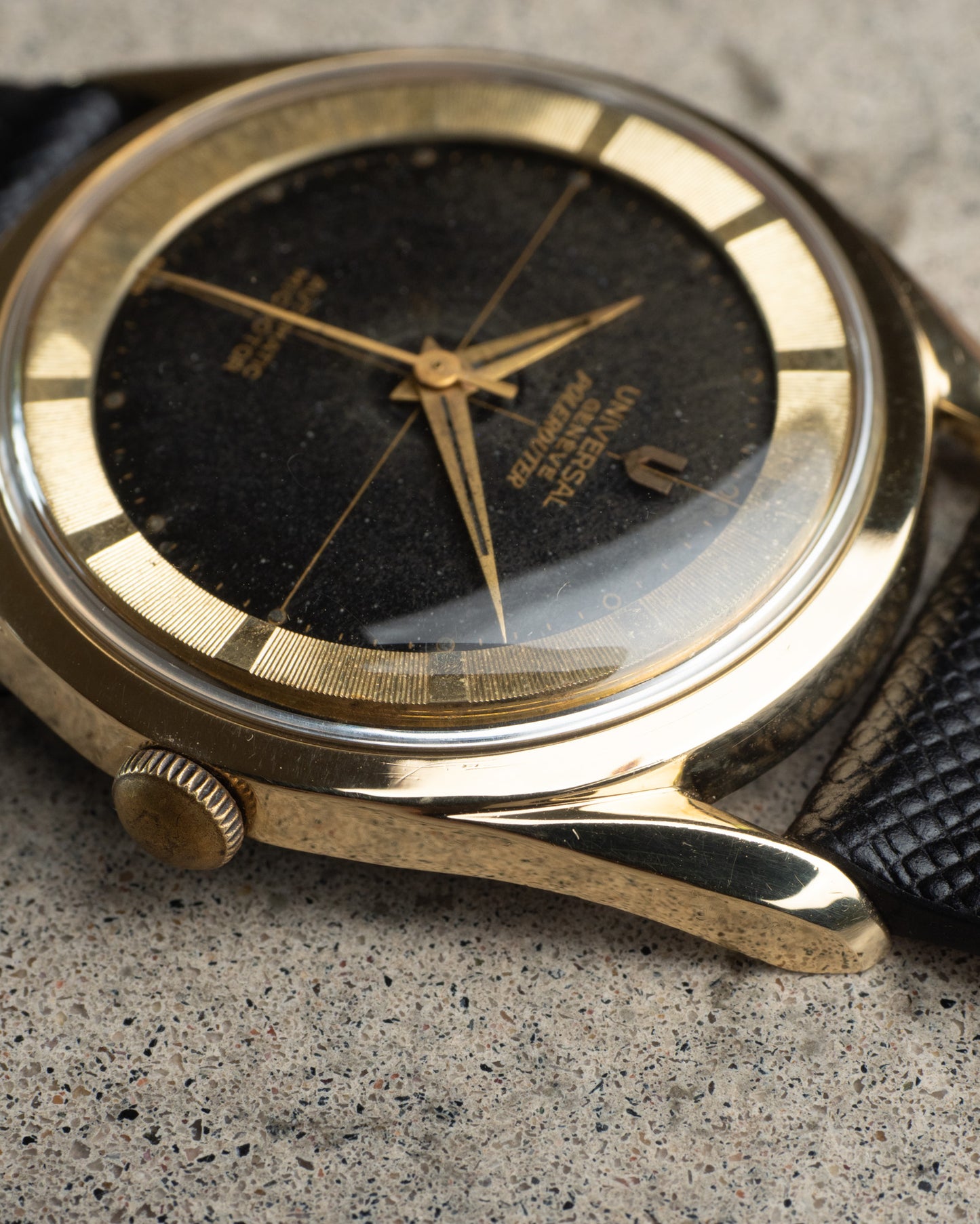 Universal Genève Polerouter Microtor cal.215-9