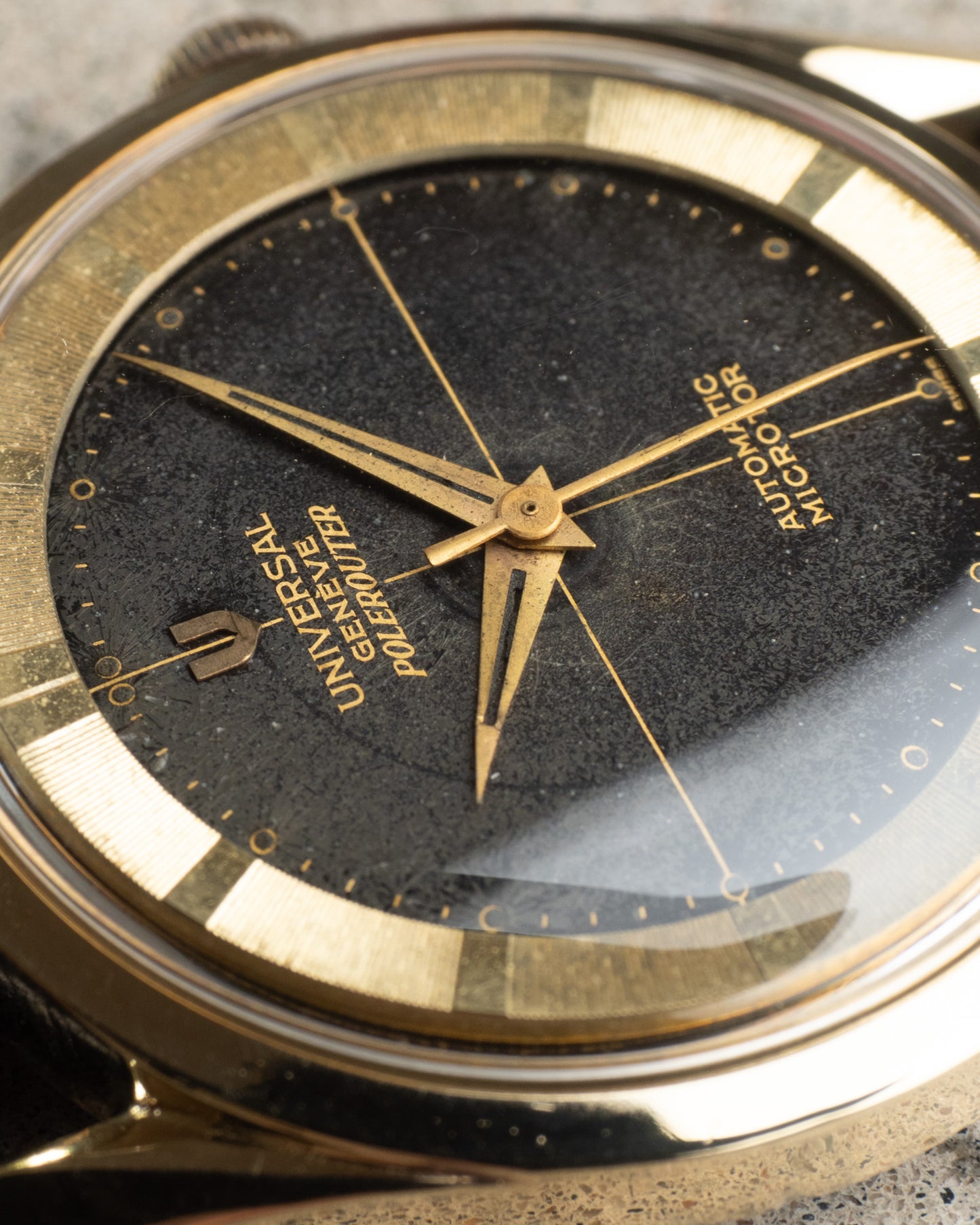 Universal Genève Polerouter Microtor cal.215-9